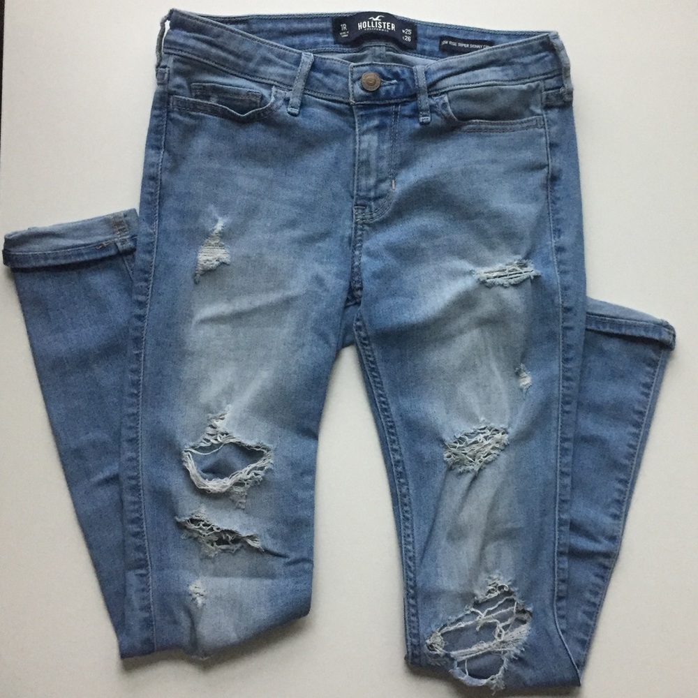 Women’s Hollister Ripped Jeans Size 1R